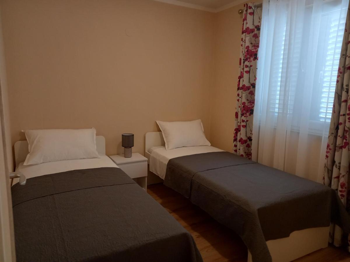 Apartament Ena Turanj Zewnętrze zdjęcie