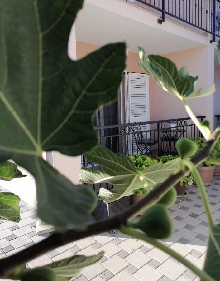 Apartament Ena Turanj Zewnętrze zdjęcie